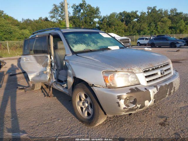  Salvage Toyota Highlander