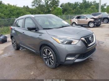  Salvage Nissan Kicks