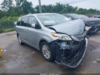  Salvage Toyota Sienna