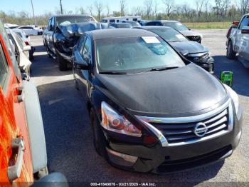  Salvage Nissan Altima