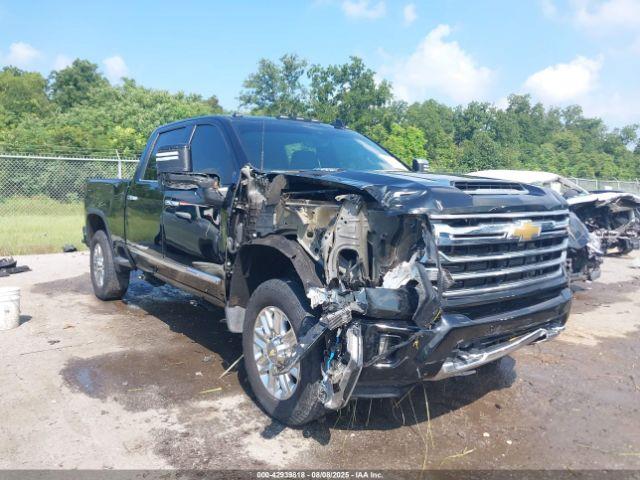  Salvage Chevrolet Silverado 2500