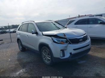  Salvage Kia Sorento