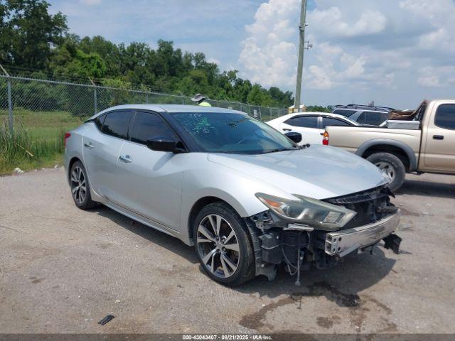  Salvage Nissan Maxima