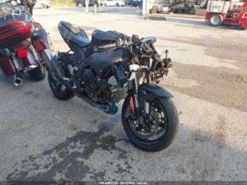  Salvage Kawasaki Zx1002