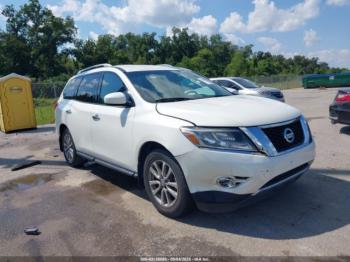  Salvage Nissan Pathfinder