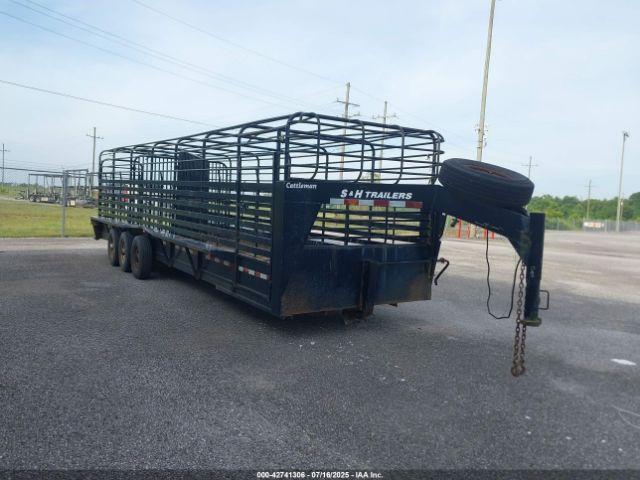  Salvage S&h Livestock Trailer