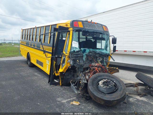  Salvage Freightliner Chassis