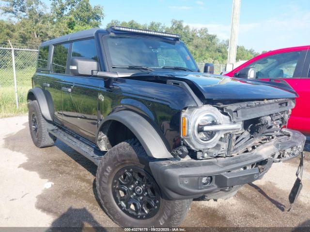  Salvage Ford Bronco