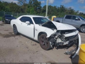  Salvage Dodge Challenger