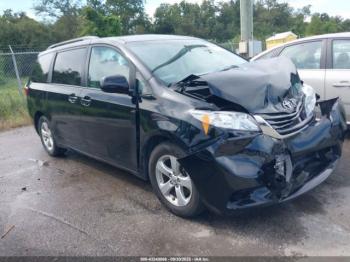 Salvage Toyota Sienna
