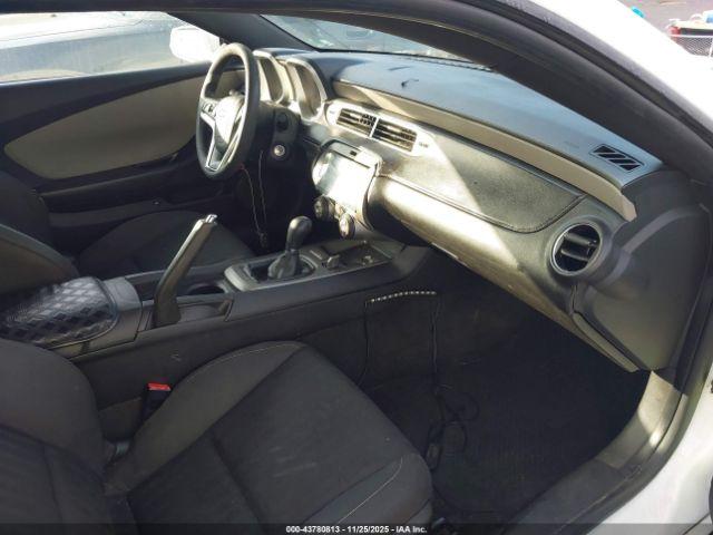 Chevrolet Camaro 1ls Image 15