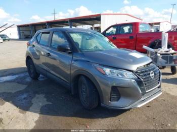  Salvage Nissan Kicks