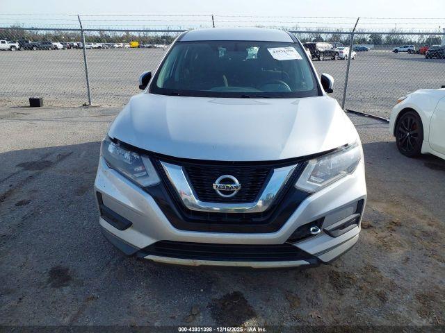 Nissan Rogue S Image 10