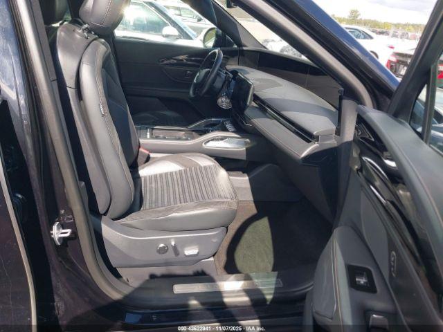 Lincoln Nautilus Reserve Image 5