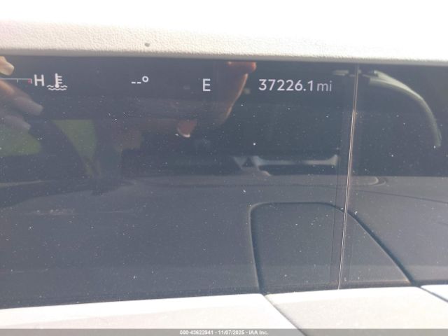 Lincoln Nautilus Reserve Image 2