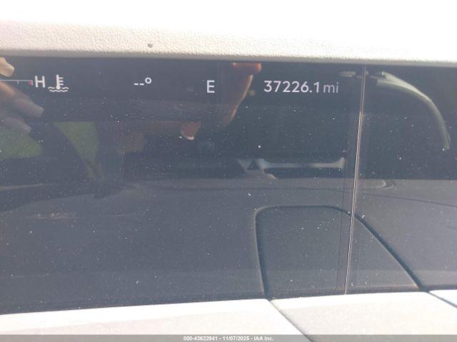 Lincoln Nautilus Reserve Image 2