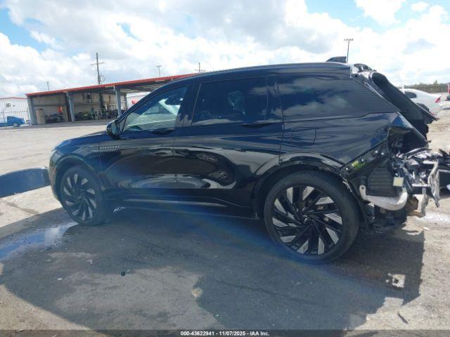 Lincoln Nautilus Reserve Image 11