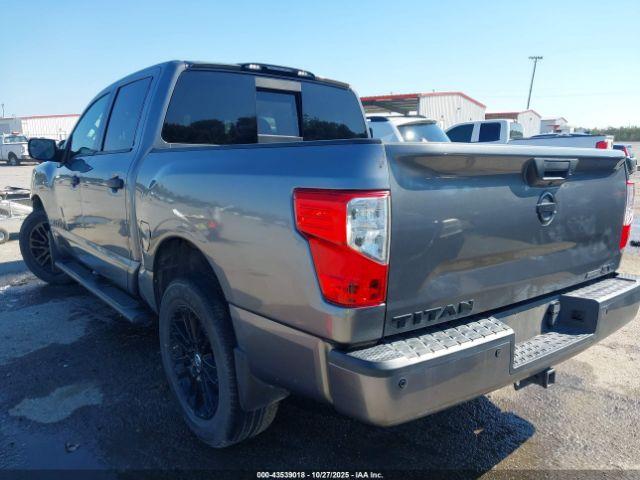 Nissan Titan Sv Image 7