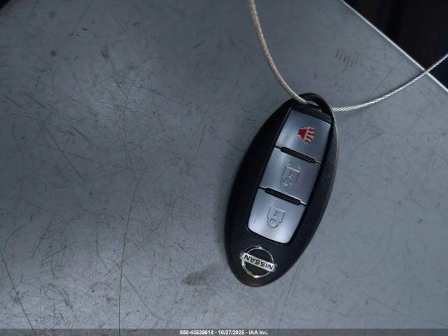 Nissan Titan Sv Image 11