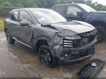  Salvage Nissan Kicks