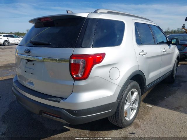 Ford Explorer Xlt Image 5