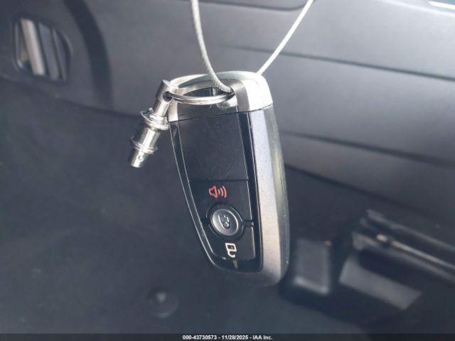 Ford Explorer Xlt Image 11