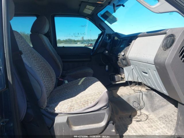 Ford F-250 Xl Image 3