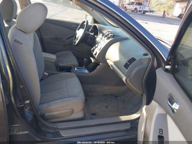 Nissan Altima 2.5 S Image 11