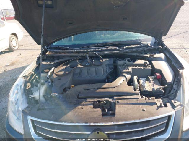 Nissan Altima 2.5 S Image 8