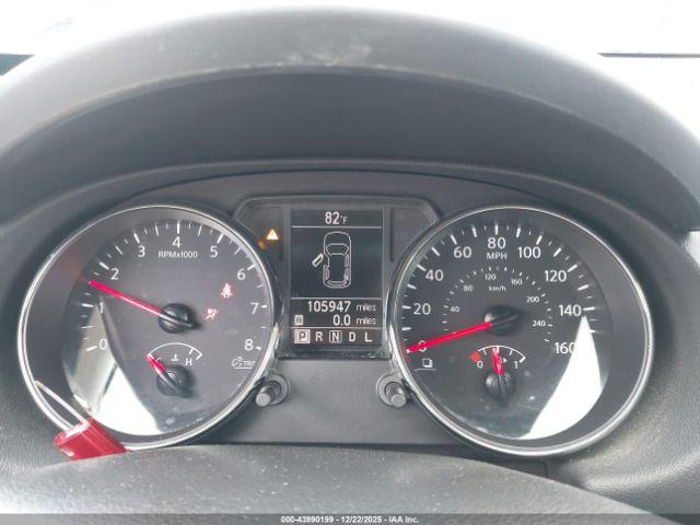 Nissan Rogue S Image 8