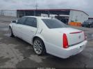 Cadillac DTS V8 Image 4