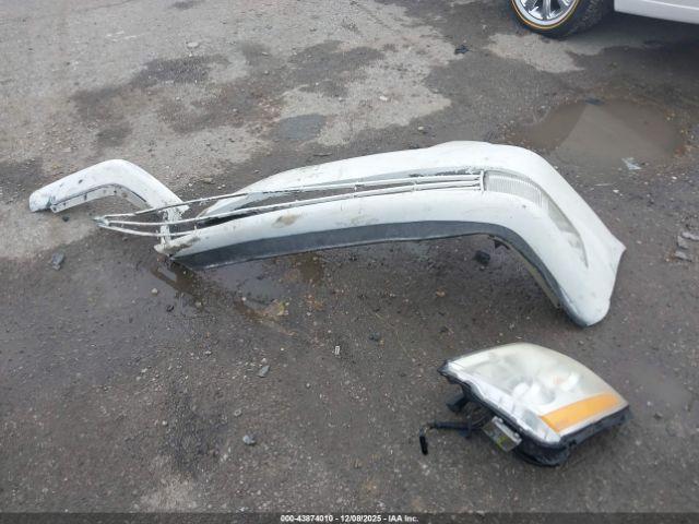 Cadillac DTS V8 Image 8