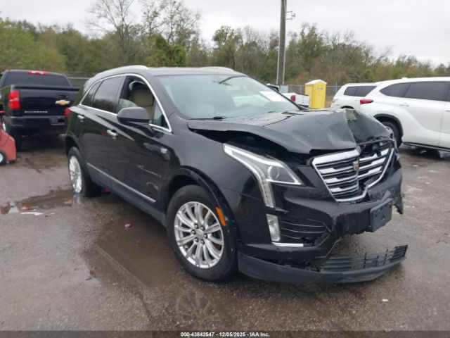 Cadillac XT5 Standard Image 1