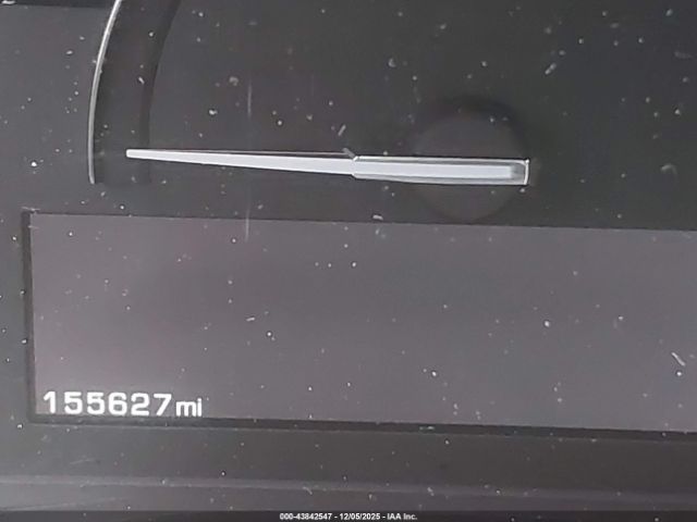 Cadillac XT5 Standard Image 2