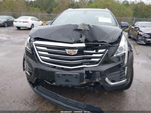 Cadillac XT5 Standard Image 4