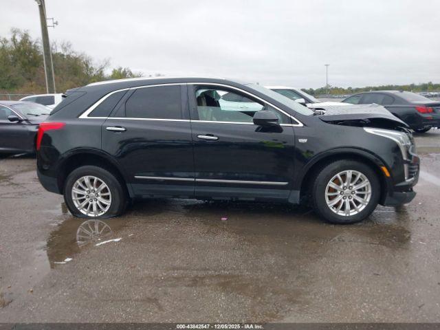 Cadillac XT5 Standard Image 15
