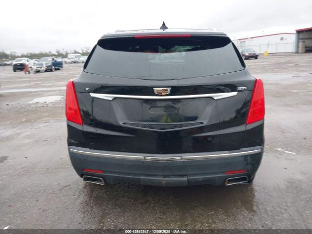 Cadillac XT5 Standard Image 13