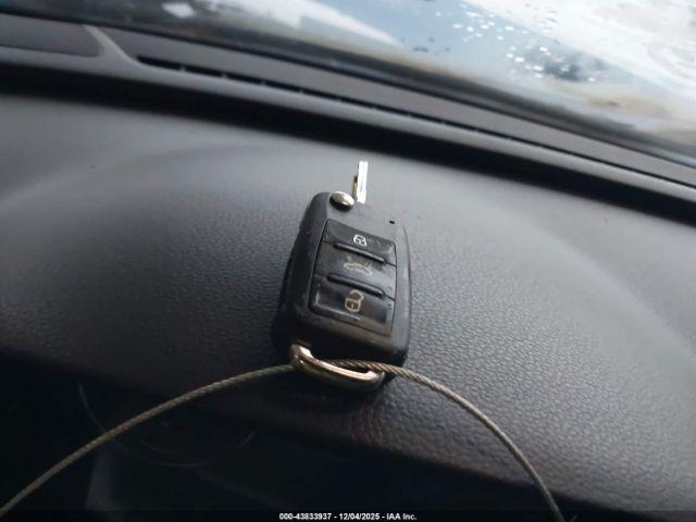 Volkswagen Passat 2.5l S Image 8