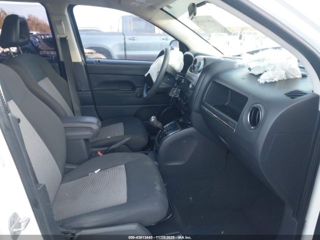 Jeep Compass Sport Image 12