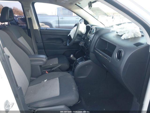 Jeep Compass Sport Image 12