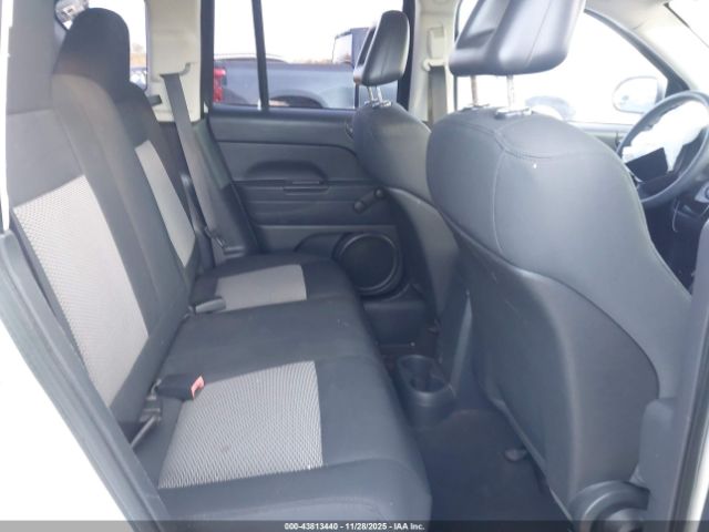 Jeep Compass Sport Image 8