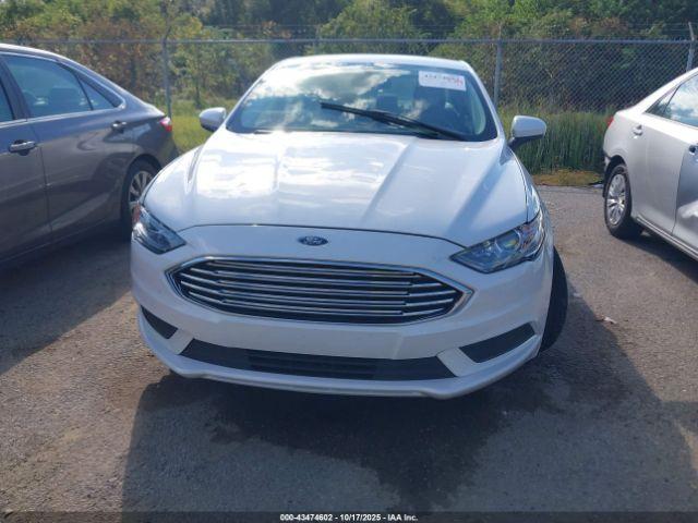 Ford Fusion Se Image 2