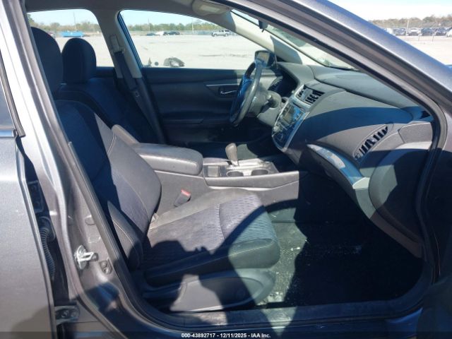 Nissan Altima 2.5 Sv Image 4