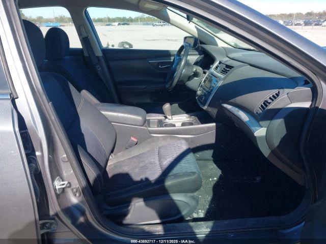 Nissan Altima 2.5 Sv Image 4