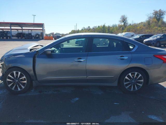 Nissan Altima 2.5 Sv Image 14