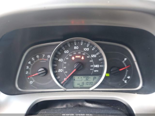 Toyota RAV4 Le Image 16