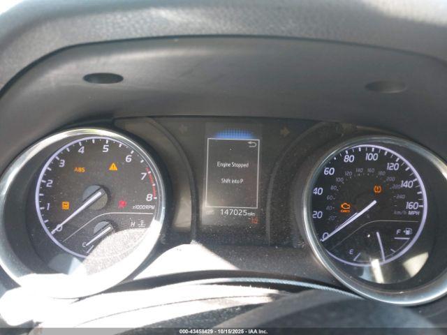 Toyota Camry Le Image 13