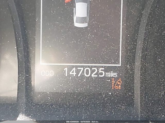 Toyota Camry Le Image 4