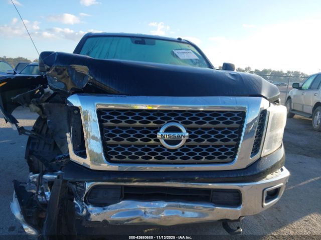 Nissan Titan Sv Gas Image 4