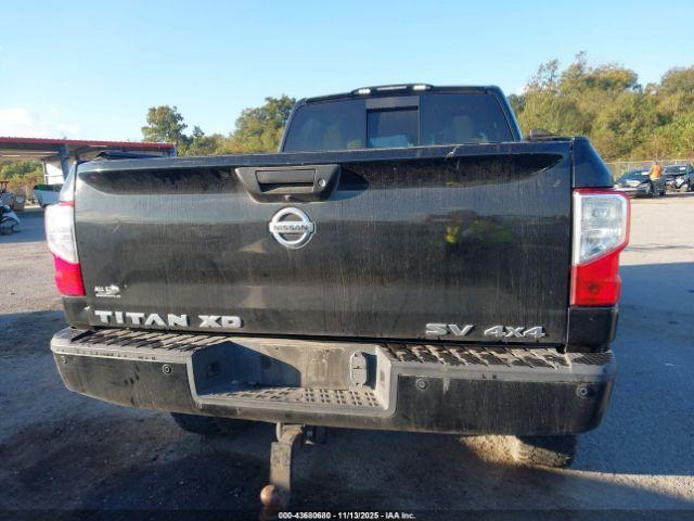 Nissan Titan Sv Gas Image 11